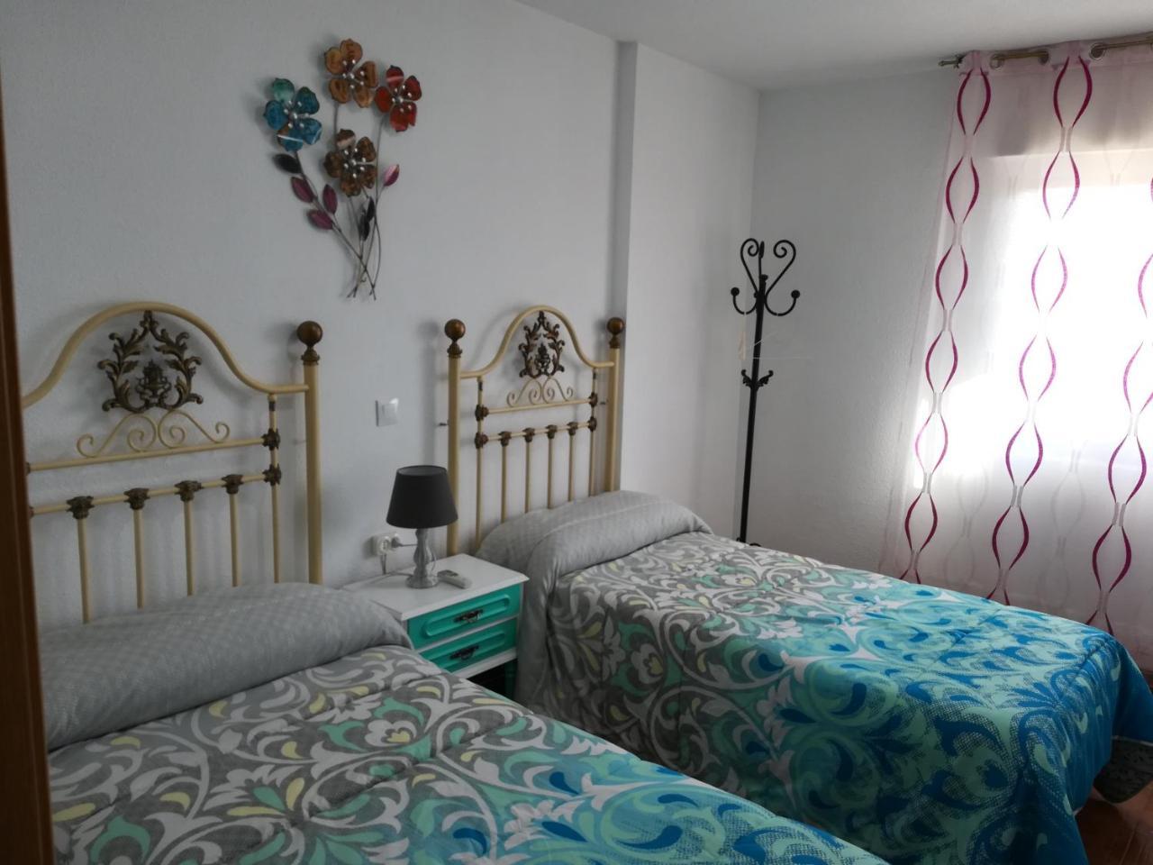 Casas Los Rosales กวาดิกซ์ ภายนอก รูปภาพ